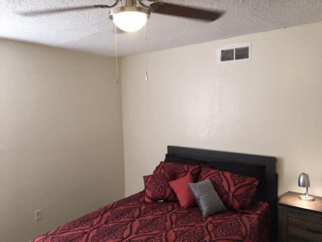 Quiet Townhouse Close To Fort Sill! Lawton Zewnętrze zdjęcie